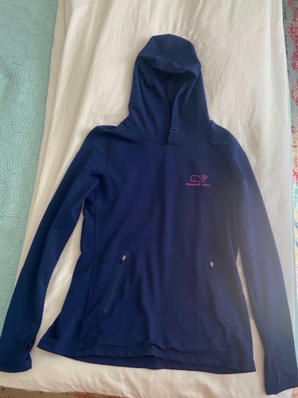 VINEYARD VINES Performance Navy Blue Long-Sleeve Lightweight Hoodie in Size S